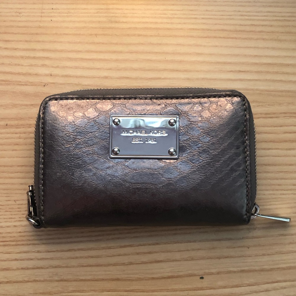 micheal kors wallet authentic great condition